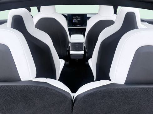 Used 2022 Tesla Model X Plaid AWD/4WD image 4