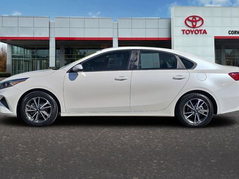 Used 2023 Kia Forte LXS FWD image 7