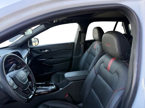 Used 2025 Chevrolet Trax RS w/ Sunroof Package FWD image 10