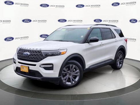 Used 2023 Ford Explorer XLT w/ Equipment Group 202A AWD/4WD image 1