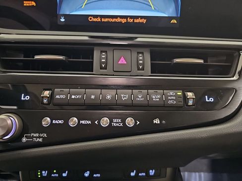 Certified 2024 Lexus ES 350 w/ Premium Package FWD image 23