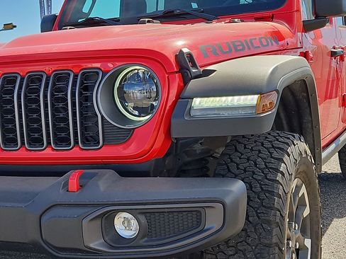 Used 2025 Jeep Wrangler Unlimited Rubicon image 7