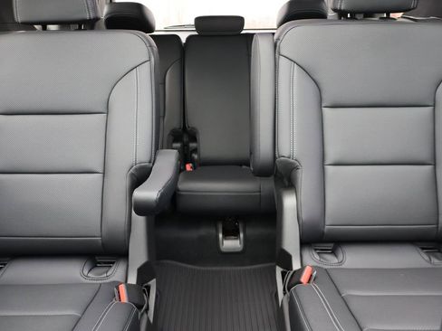 New 2026 Chevrolet Traverse LT w/ Sun and Wheel Package image 37