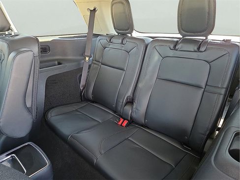 New 2026 Lincoln Aviator Reserve image 13