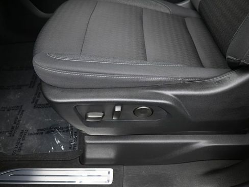Used 2024 Chevrolet Silverado 1500 LT RWD image 15