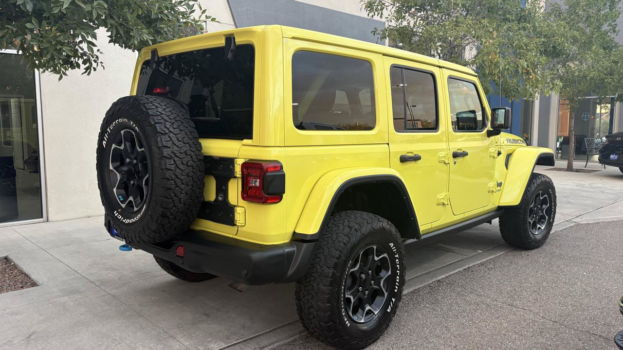Used 2022 Jeep Wrangler Unlimited Rubicon 4xe w/ Steel Bumper Group AWD/4WD image 6
