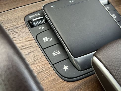 Certified 2023 Mercedes-Benz GLS 450 4MATIC image 34