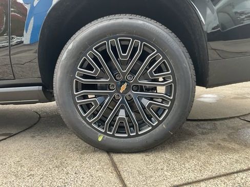 New 2026 Chevrolet Suburban High Country image 26