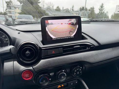 Used 2023 MAZDA MX-5 Miata Club image 11