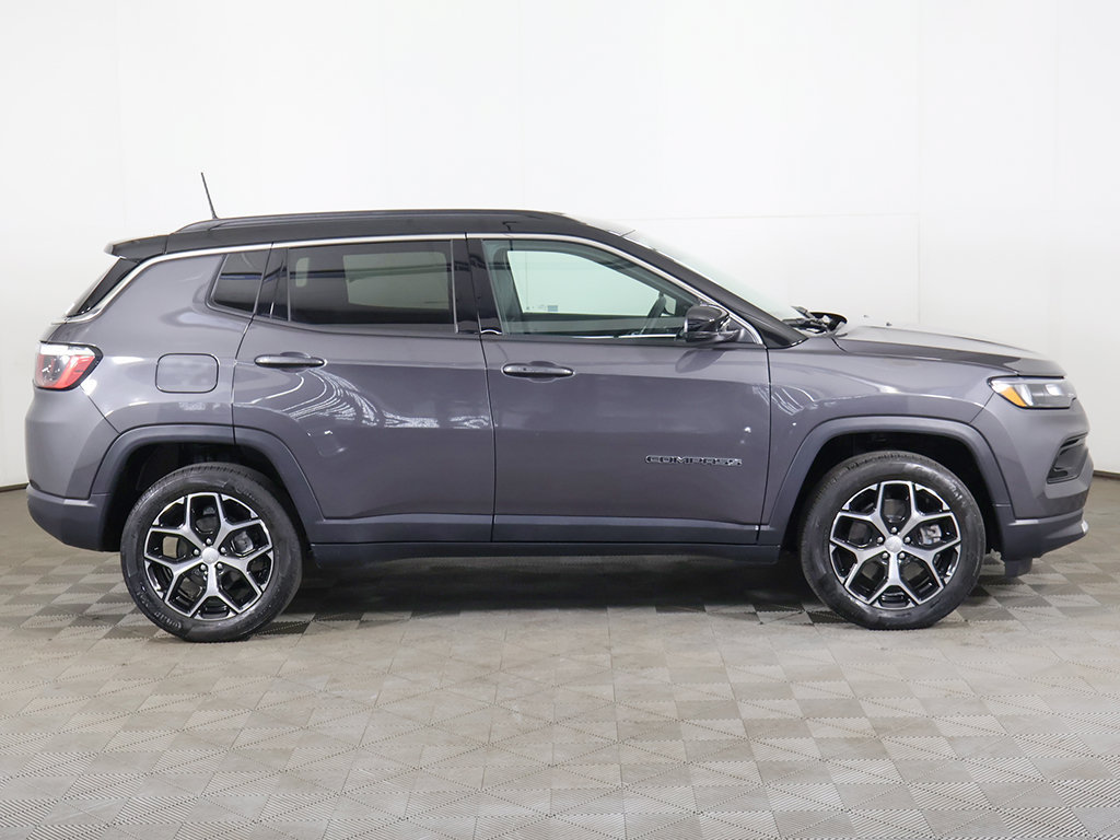 Used 2024 Jeep Compass Limited AWD/4WD image 17