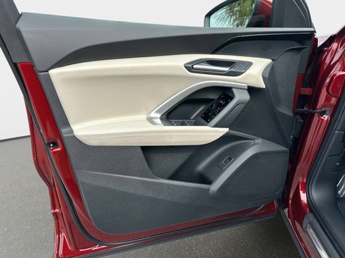 New 2025 Audi Q5 Premium image 17