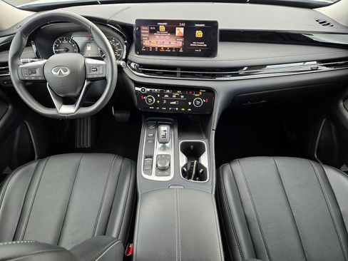 Certified 2025 INFINITI QX60 Pure image 12