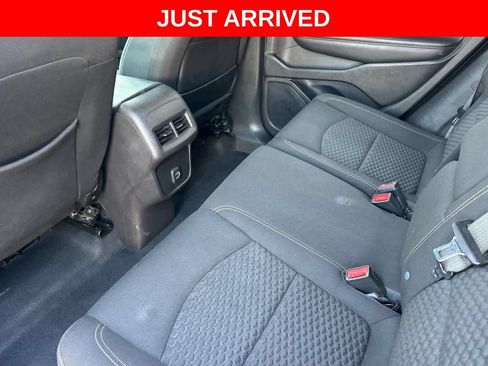 Used 2021 GMC Terrain SLE w/ Driver Convenience Package FWD image 4