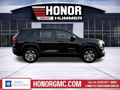 Used 2025 GMC Terrain Elevation image 2
