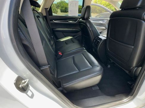 Used 2017 Cadillac XT5 Luxury FWD image 20