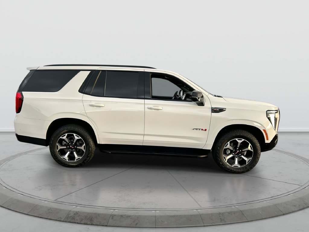 Used 2026 GMC Yukon AT4 AWD/4WD image 9