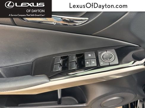 Used 2016 Lexus IS 300 AWD image 12