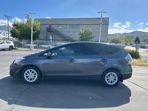 Used 2014 Toyota Prius V Three FWD image 14