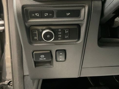 Used 2023 Ford F150 Lariat image 8