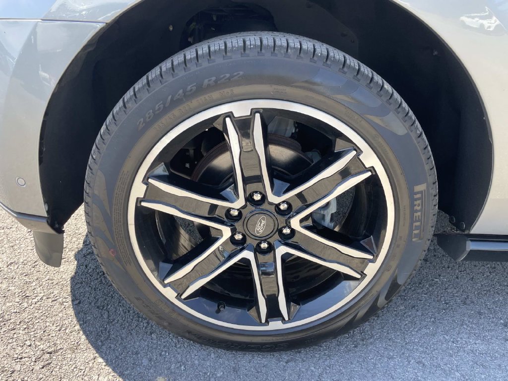 Used 2020 Ford Expedition Limited w/ Equipment Group 303A AWD/4WD image 36