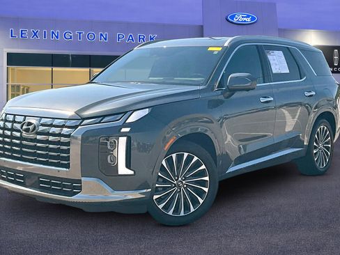 Used 2025 Hyundai Palisade Calligraphy AWD/4WD image 3