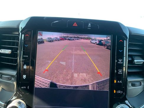 Used 2026 RAM 2500 Laramie AWD/4WD image 28