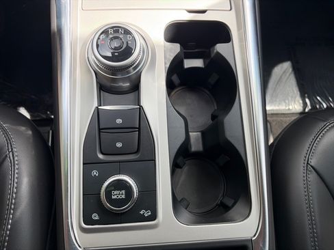 Used 2023 Ford Explorer XLT w/ Equipment Group 202A AWD/4WD image 20