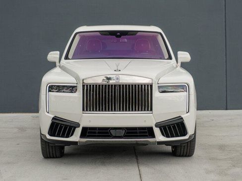 Used 2025 Rolls-Royce Cullinan image 2