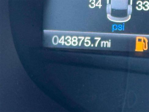 Used 2024 Ford Edge SEL image 26