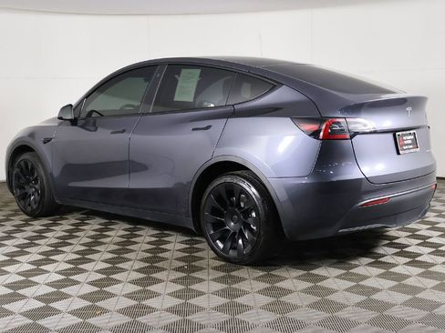 Used 2023 Tesla Model Y AWD image 11