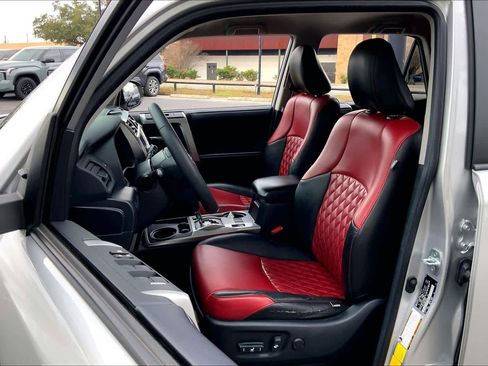 Used 2022 Toyota 4Runner SR5 image 7