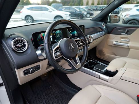 Used 2021 Mercedes-Benz GLB 250 4MATIC image 17