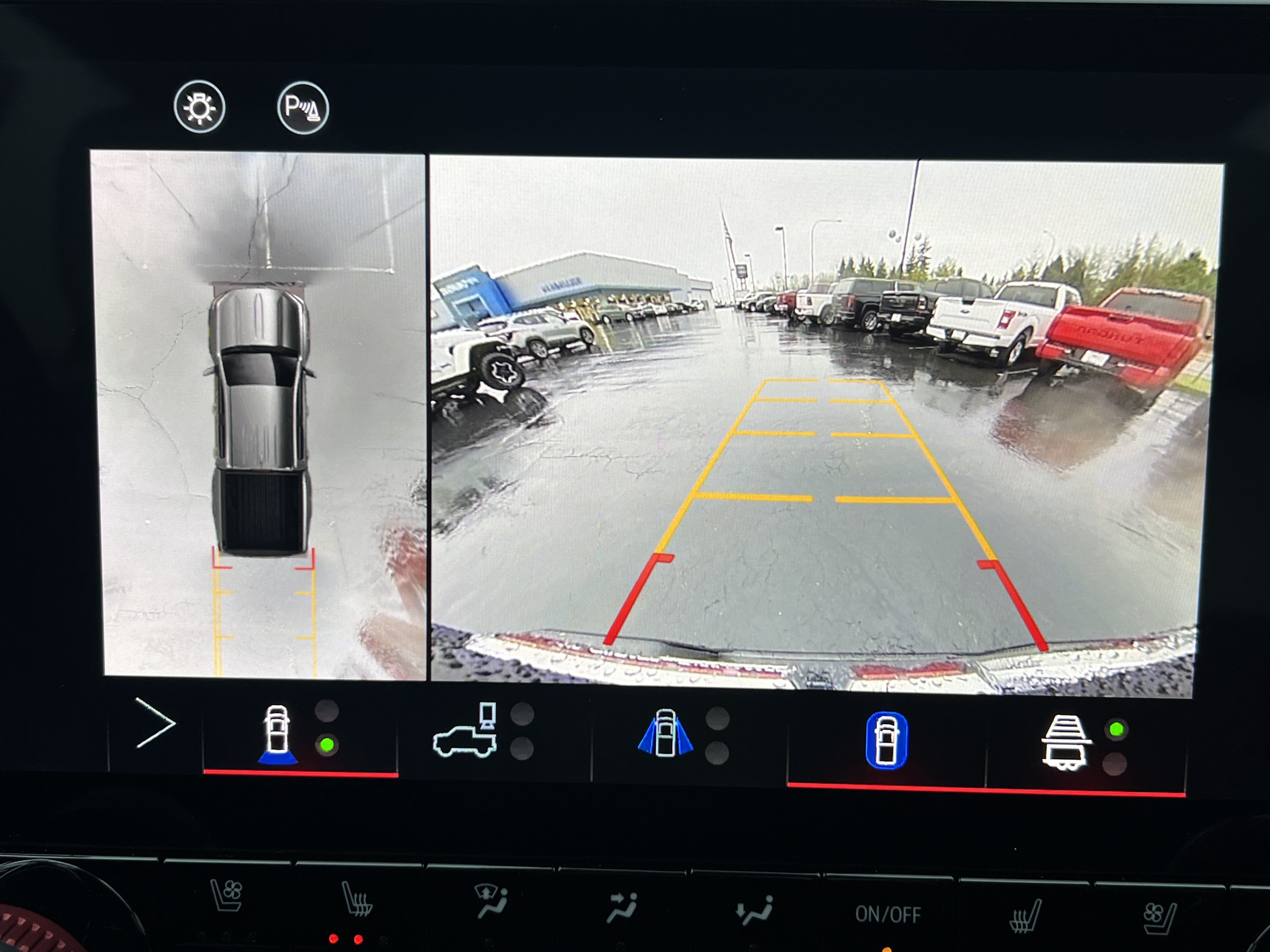 Used 2024 GMC Canyon AT4X AWD/4WD image 12
