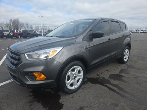 Used 2017 Ford Escape S image 3