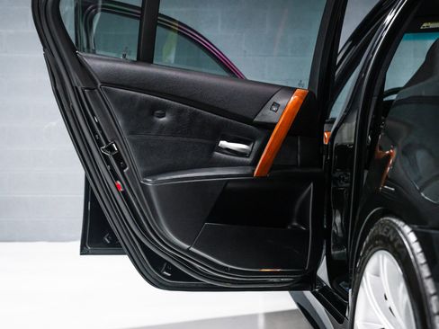 Used 2007 BMW M5 image 31