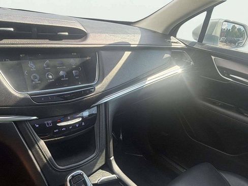 Used 2018 Cadillac XT5 Luxury w/ Driver Awareness Package AWD/4WD image 20