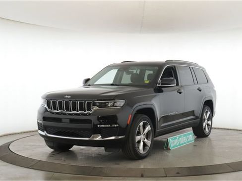 Used 2022 Jeep Grand Cherokee L Limited image 10