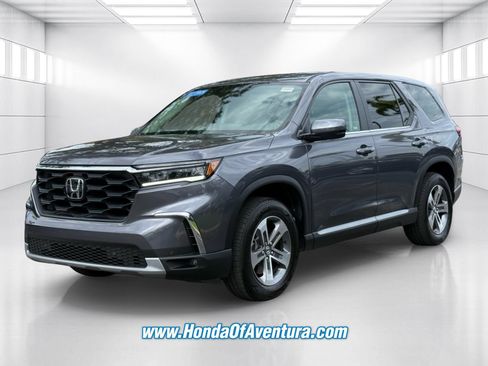 Certified 2025 Honda Pilot EX-L image 3
