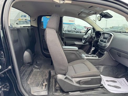 Used 2022 Chevrolet Colorado LT w/ Fleet Safety Package image 9