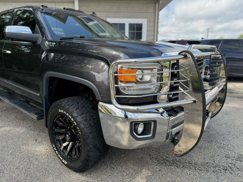 Used 2015 GMC Sierra 2500 SLT w/ Snow Plow Prep Package AWD/4WD image 14