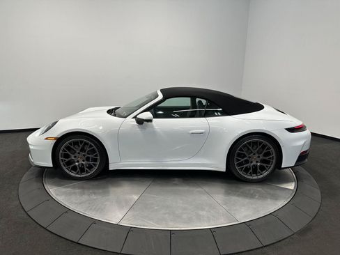 Used 2025 Porsche 911 Carrera RWD image 2