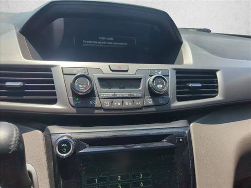 Used 2016 Honda Odyssey Touring Elite image 8