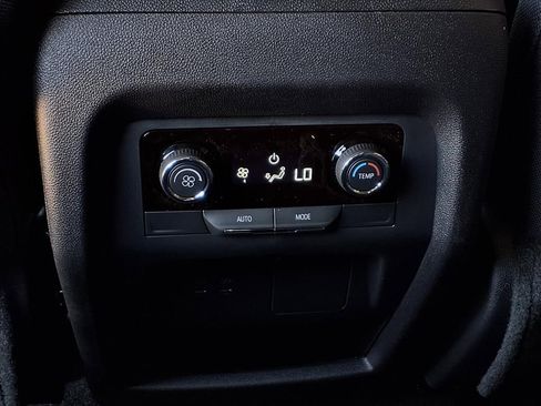 New 2026 Chevrolet Traverse LT w/ Enhanced Driving Package image 10