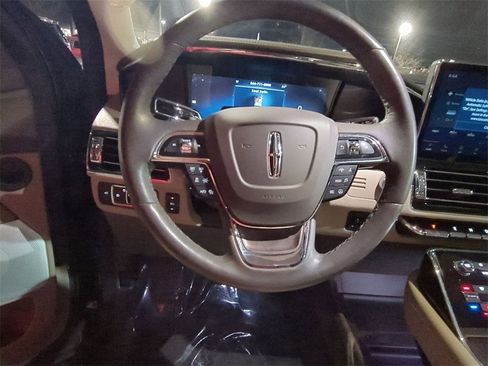 Certified 2023 Lincoln Navigator Reserve image 17
