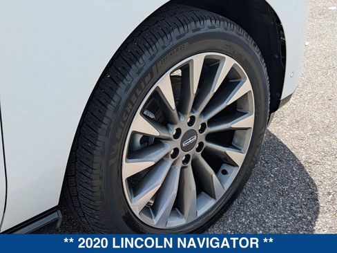Used 2020 Lincoln Navigator Reserve RWD image 13