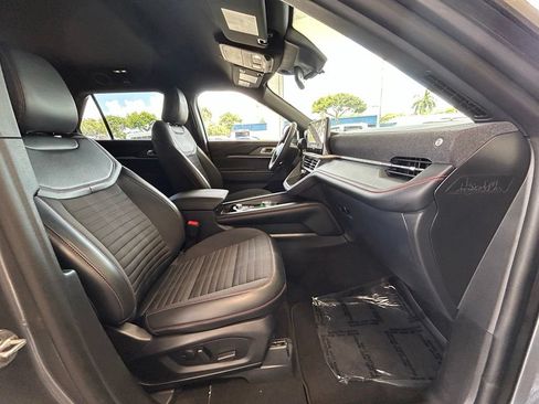 Used 2026 Ford Explorer ST-Line w/ ST-Line Street Pack RWD image 23