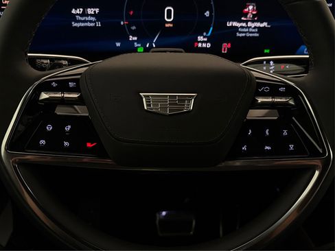 New 2026 Cadillac Vistiq Premium Luxury image 19