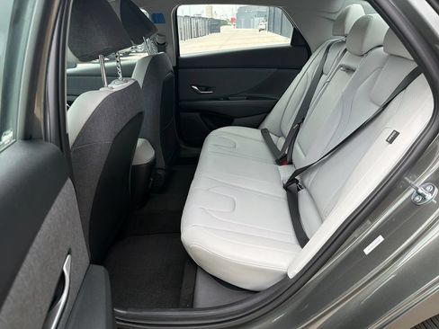 New 2026 Hyundai Elantra Limited FWD image 25