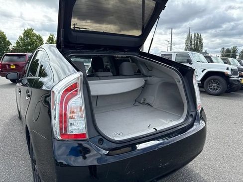 Used 2015 Toyota Prius Three w/ Protection Package FWD image 16