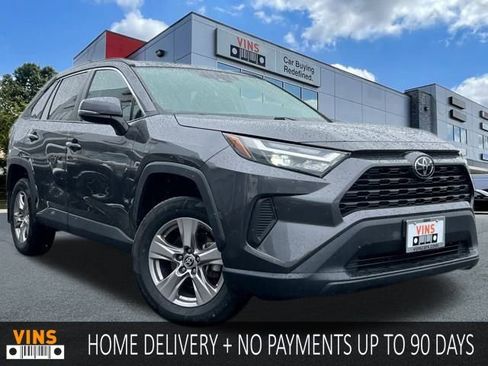 Used 2023 Toyota RAV4 XLE image 1